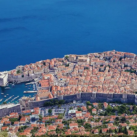 In Dubrovnik With Kitchen *